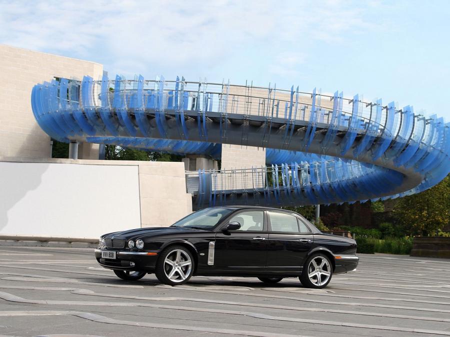  Jaguar XJR Portfolio 2006 года  (UK) (фото 20 из 23)